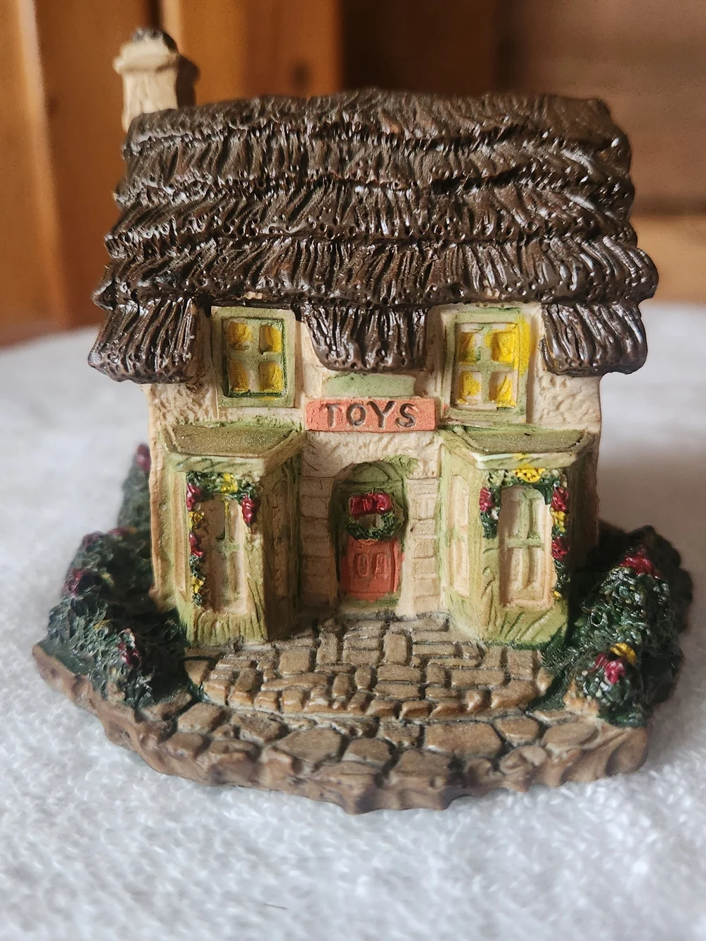 Dickens Miniature Dept 56 Vintage Toy Shop Village Piece 1987 Holiday